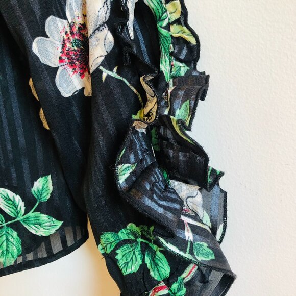 Pretty Floral Sheer Top by Dex the Suit Shop NYC - Picture 6 of 14